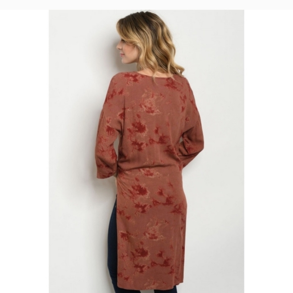 Wild Luxe hi-lo Rust color Tie-Dye Tunic Top - Picture 3 of 6